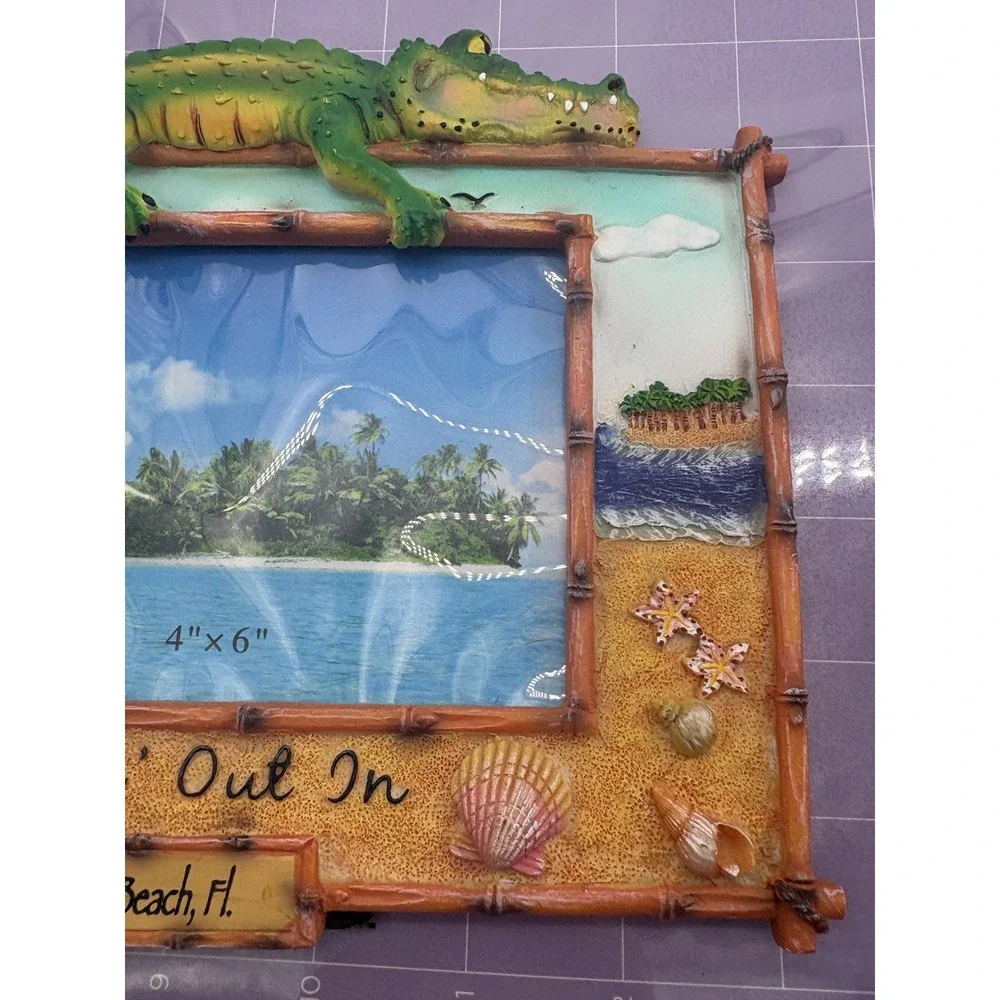 Vintage 2005 Alligator Picture Frame 4x6 Cocoa Beach Florida Souvenir Resin